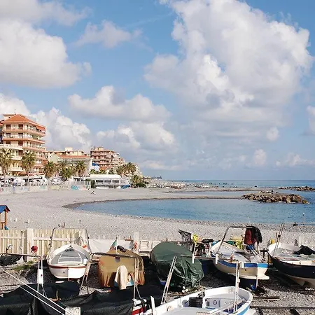 One-bedroom Holiday Sanremo Im With Sea View 06